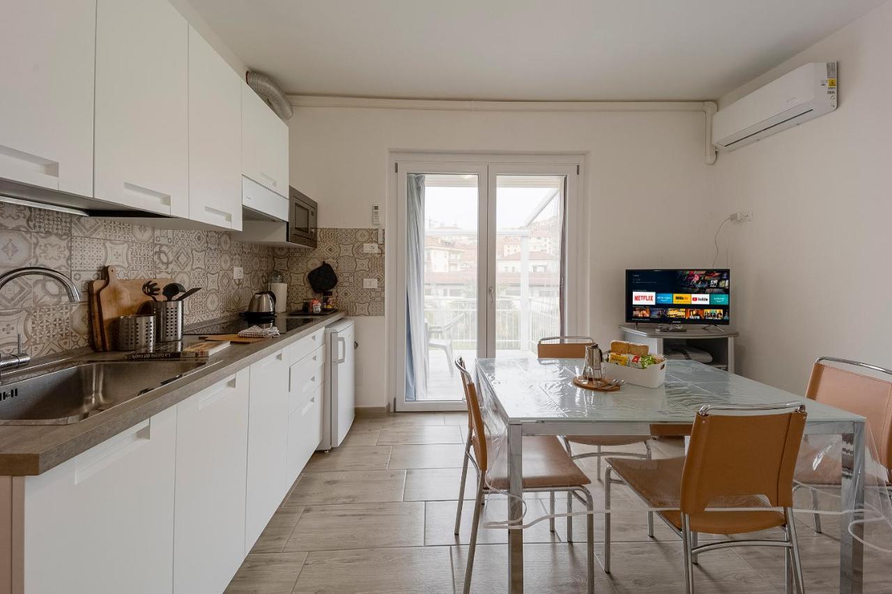 Il Gattino Di Porto - Apt 5 - Bilocale Terrazzo Piscina Імперія Екстер'єр фото